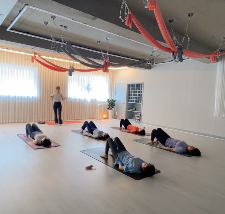 사라요가 수업 후 이완 자세